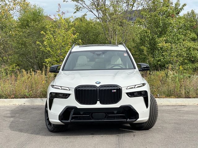 2025 BMW X7 M60i