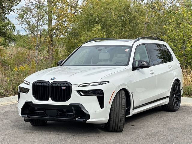 2025 BMW X7 M60i