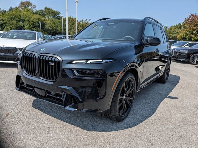 2025 BMW X7 M60i