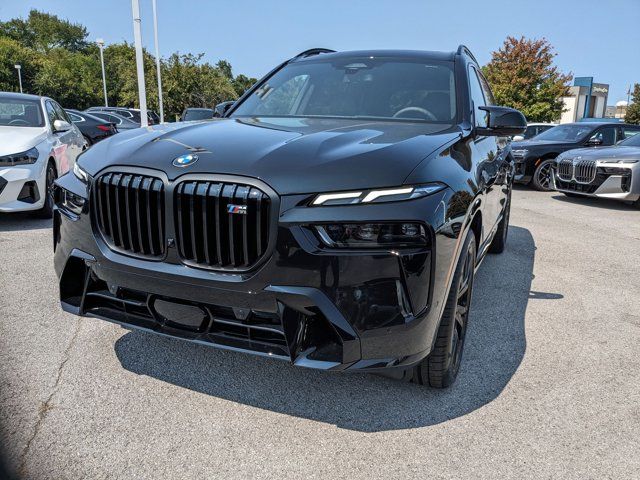 2025 BMW X7 M60i