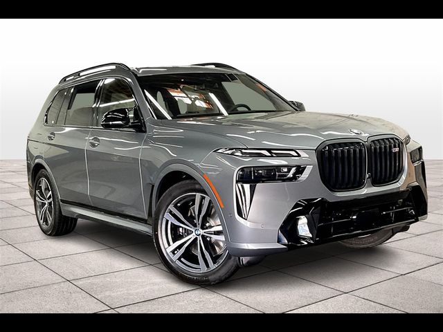 2025 BMW X7 M60i