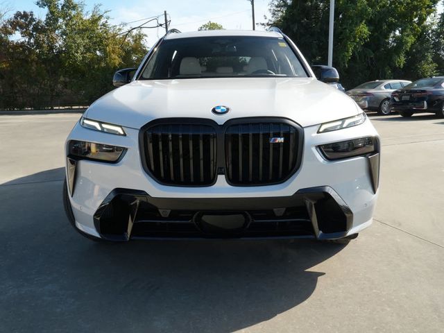 2025 BMW X7 M60i