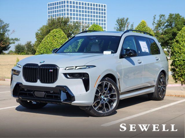 2025 BMW X7 M60i