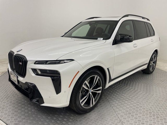 2025 BMW X7 M60i