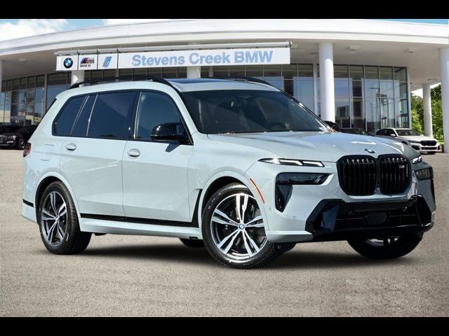 2025 BMW X7 M60i