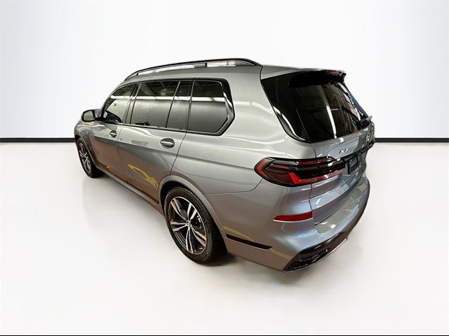 2025 BMW X7 M60i