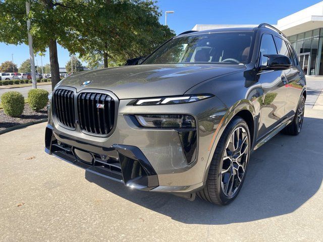 2025 BMW X7 M60i