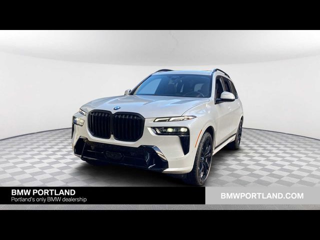 2025 BMW X7 M60i