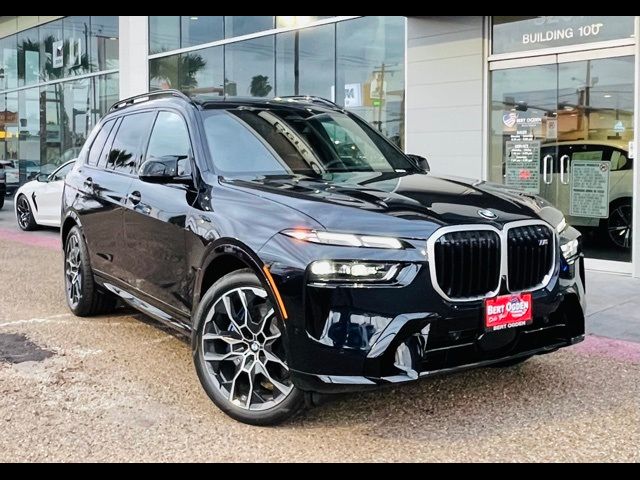 2025 BMW X7 M60i