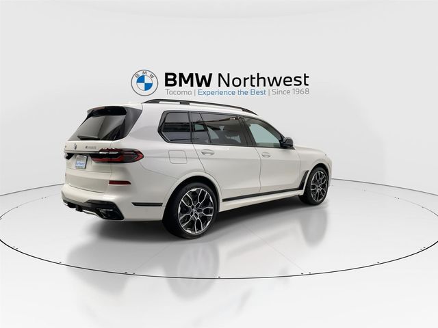 2025 BMW X7 M60i