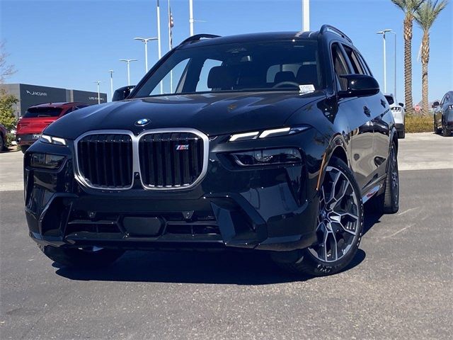 2025 BMW X7 M60i