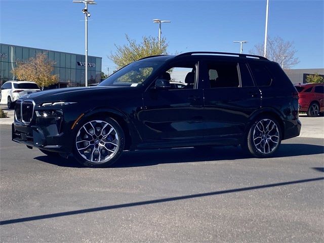 2025 BMW X7 M60i