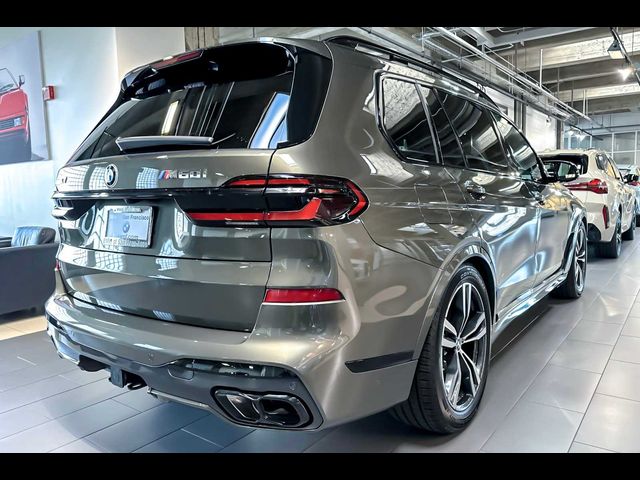 2025 BMW X7 M60i