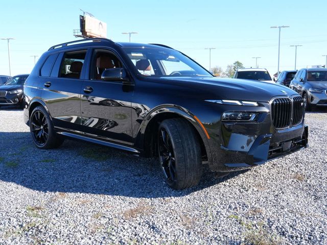 2025 BMW X7 M60i