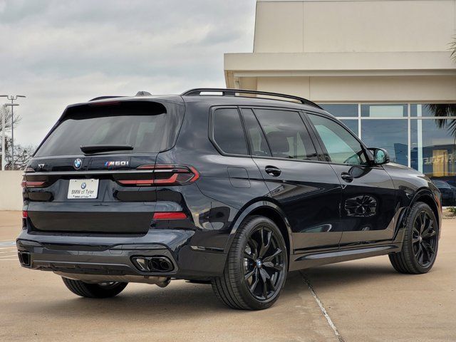 2025 BMW X7 M60i