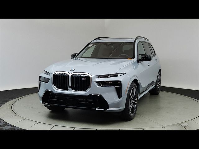 2025 BMW X7 M60i