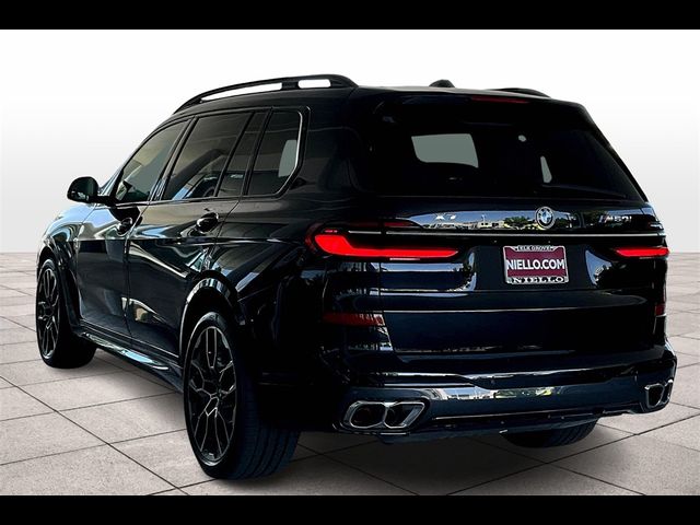 2025 BMW X7 M60i