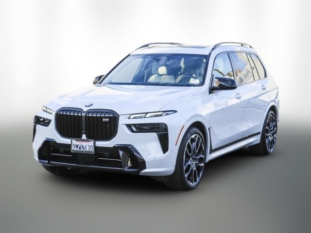 2025 BMW X7 M60i