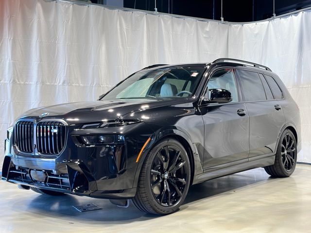 2025 BMW X7 M60i