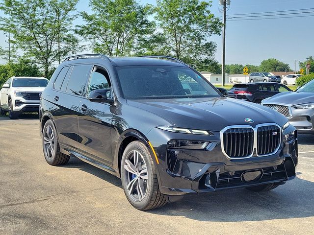 2025 BMW X7 M60i