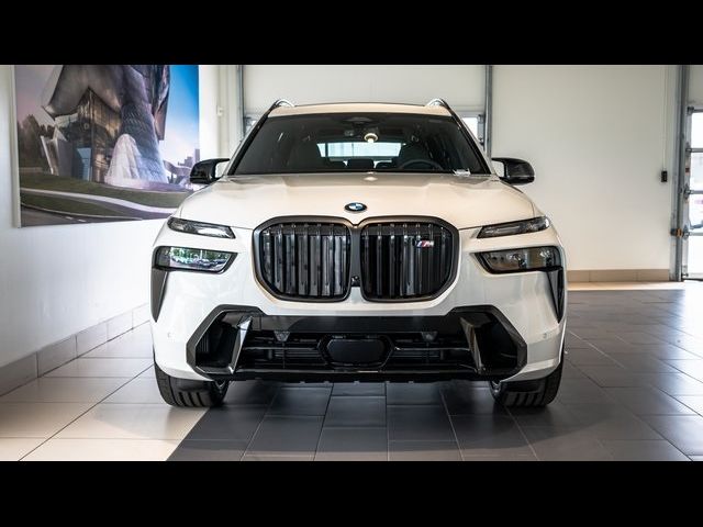 2025 BMW X7 M60i