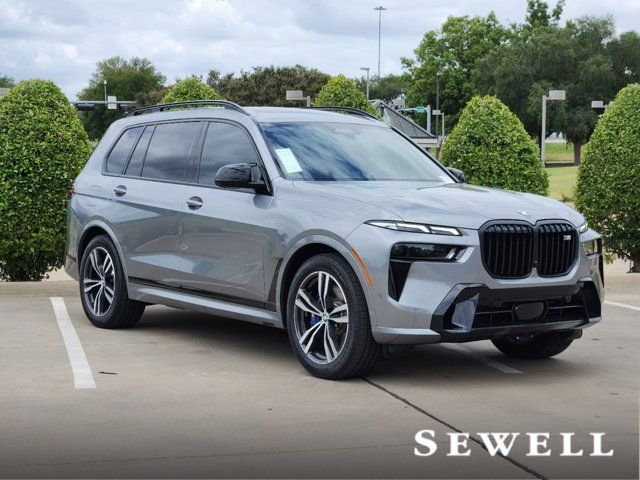 2025 BMW X7 M60i