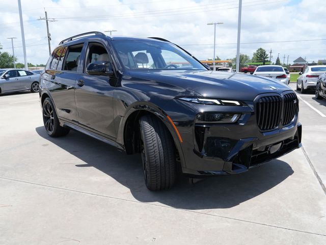 2025 BMW X7 M60i