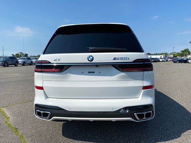 2025 BMW X7 M60i