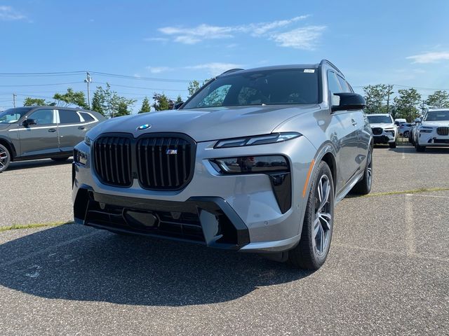 2025 BMW X7 M60i