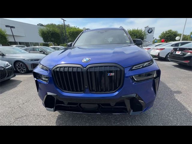 2025 BMW X7 M60i