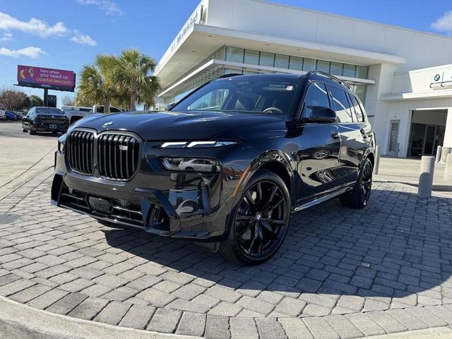 2025 BMW X7 M60i