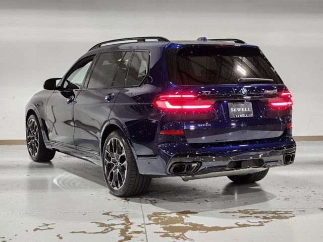 2025 BMW X7 M60i