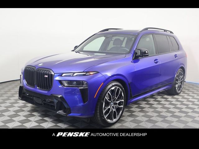 2025 BMW X7 M60i