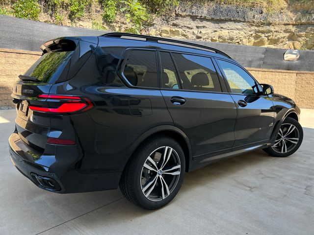 2025 BMW X7 M60i