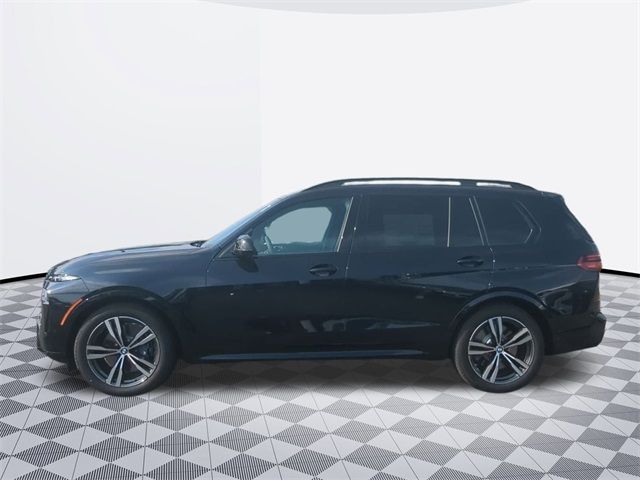 2025 BMW X7 M60i