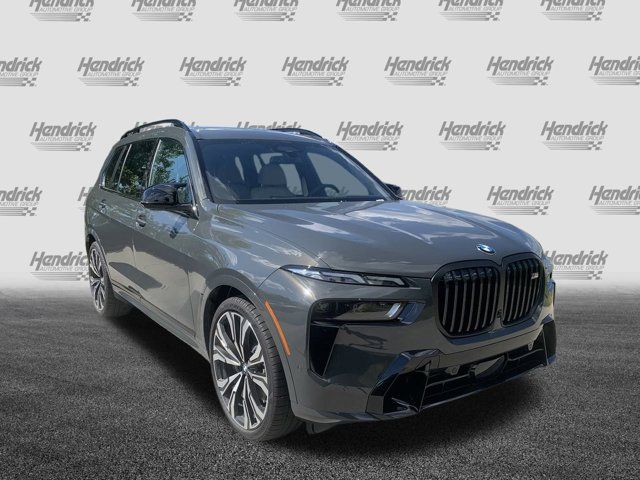 2025 BMW X7 M60i