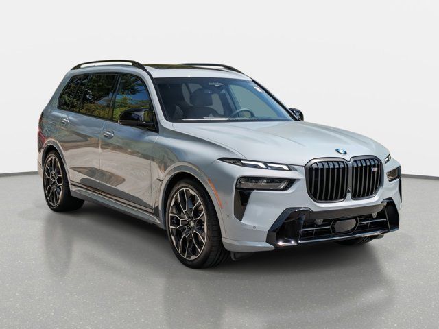 2025 BMW X7 M60i