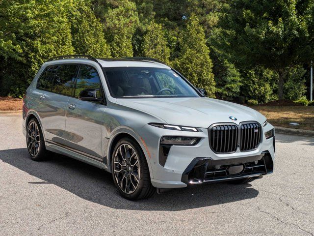 2025 BMW X7 M60i