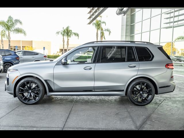 2025 BMW X7 M60i