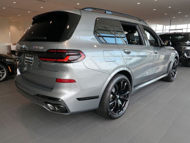 2025 BMW X7 M60i