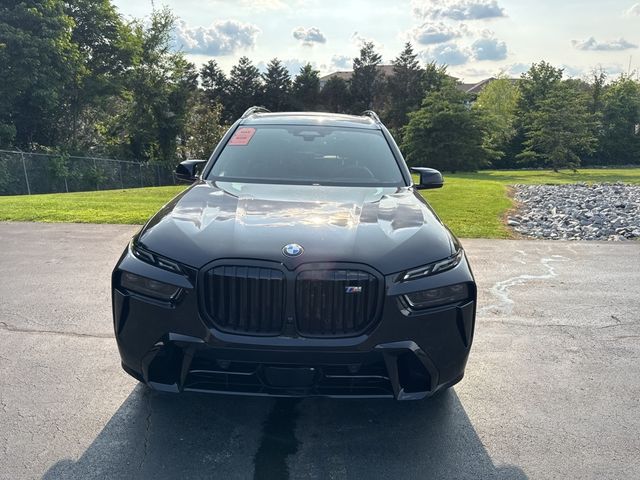 2025 BMW X7 M60i