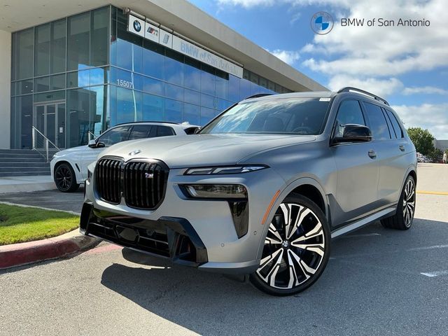 2025 BMW X7 M60i