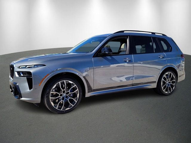 2025 BMW X7 M60i