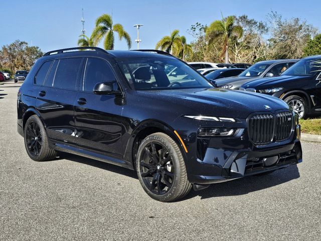 2025 BMW X7 M60i