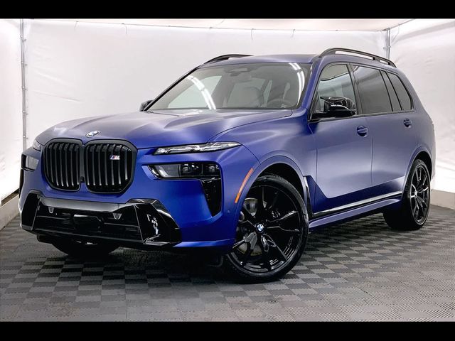 2025 BMW X7 M60i