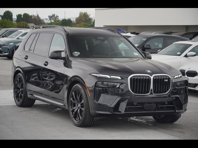 2025 BMW X7 M60i