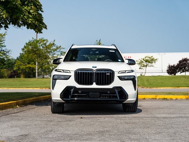 2025 BMW X7 M60i