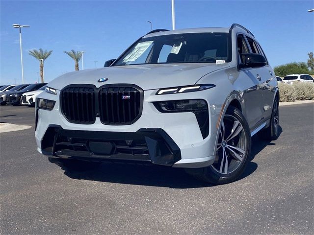 2025 BMW X7 M60i