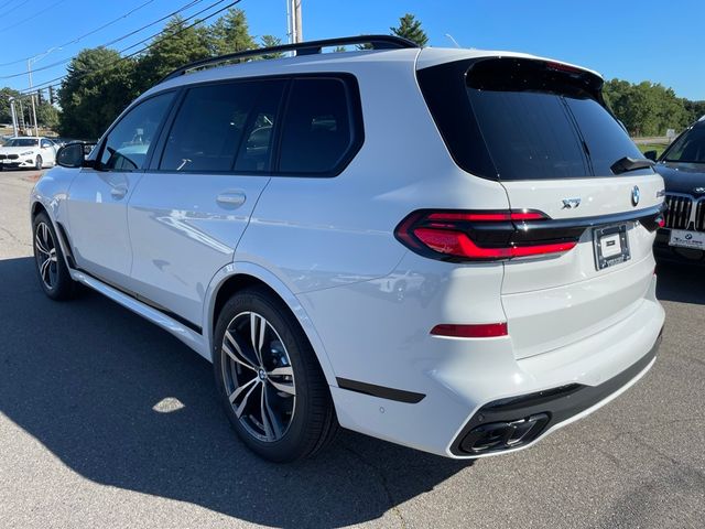 2025 BMW X7 M60i