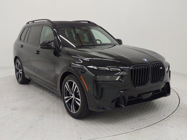 2025 BMW X7 M60i